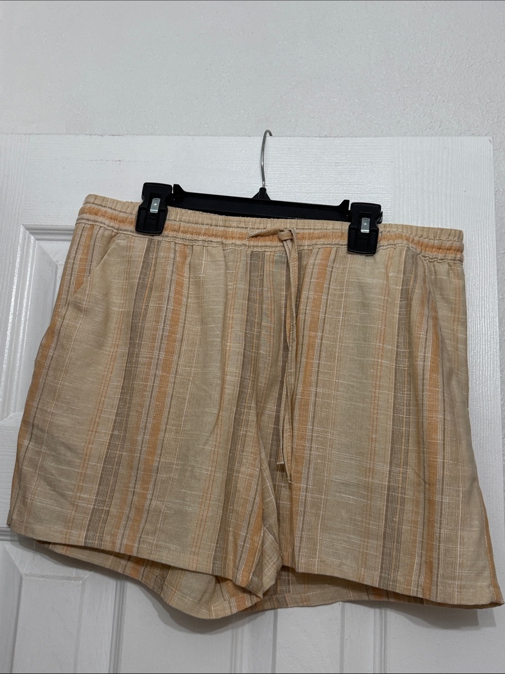 Divided H&M Casual Drawstring Shorts in Beige Stripe